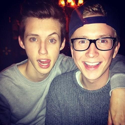 2/5 of the backyardigans.