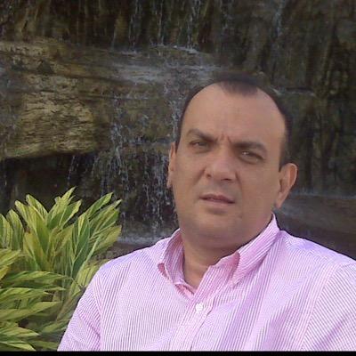 pedrojsuarez's profile picture. Si no lo entiendo, no pregunto. 

Cada vez menos... A veces escribo, arrimo, escupo, mal-digo