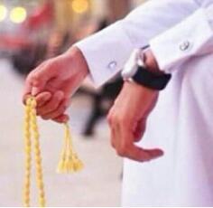 لـو السهـر يقـدر يسولــف مع الـناس
  أشــّر علـي وقــال هــذا رفيقـي