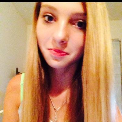 elenasunrose's profile picture. 