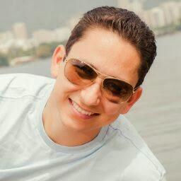Um anjo do céu, que trouxe prá mim, é a mais bonita, a jóia perfeita, que é pra eu cuidar, que pra eu amar...