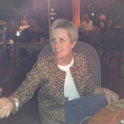 I am very fortunate to represent CAbi, a fabulous clothing company. I get to help women feel beautiful about themselves every day! http://t.co/GW7ajeGquQ
