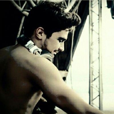Brazilian, Dj, Andy, Brown 
facebook Dj Andy Brown
instagram (@Andyalbiere