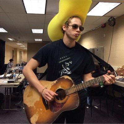 free follow from @the5sosdonut