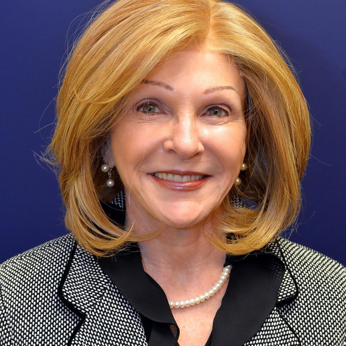 Karen Laurence is  currently a REALTOR with the Keyes Company on Southeast Florida.Karen has 18 years experience helping clients with a home purchase or sale.