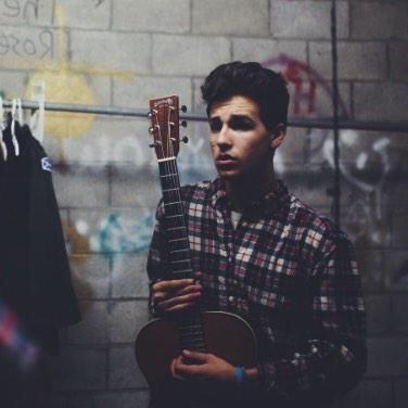 Jacobhashtag's profile picture. TWEET #jacobtosarahssweet16