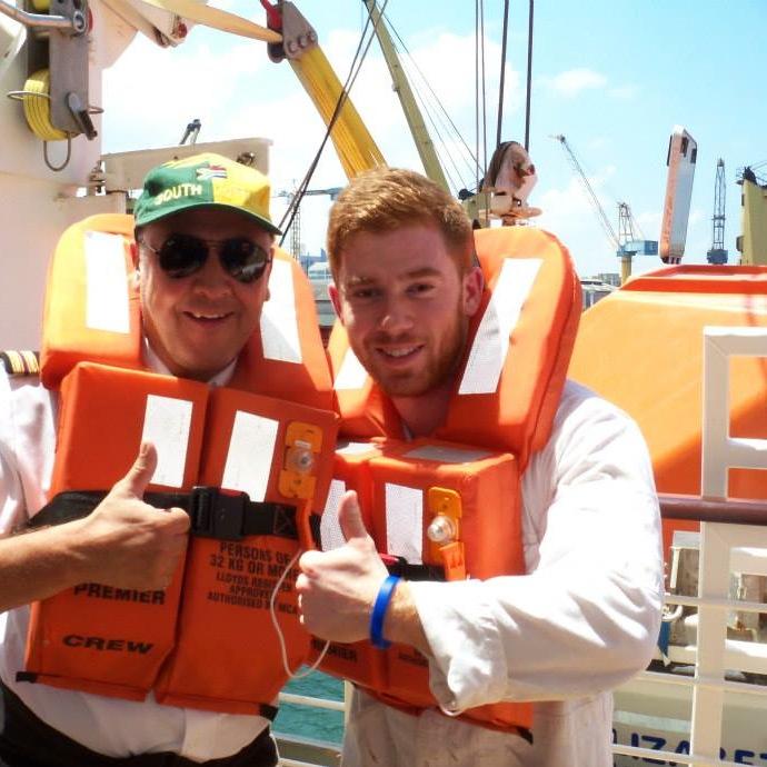 Engineer and beer enthusiast, trying to master sailing, playing the violin and pull ups at the same time.
