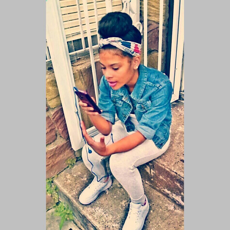 Ahjaye Dejesus aka Jazzy.... 16 and happy... BadpeopleEndz you visit nigga....Music is LIFE!