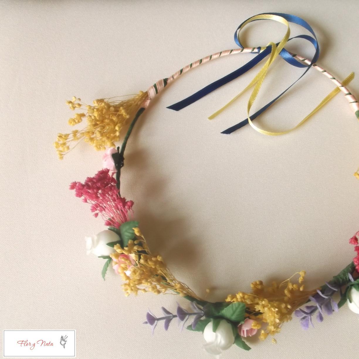 FlorNataDiadema's profile picture. Coronas, Diademas, Tiaras elaboradas con cintas y mezclas de flores artificiales y naturales. Ideal para ceremonias y eventos.