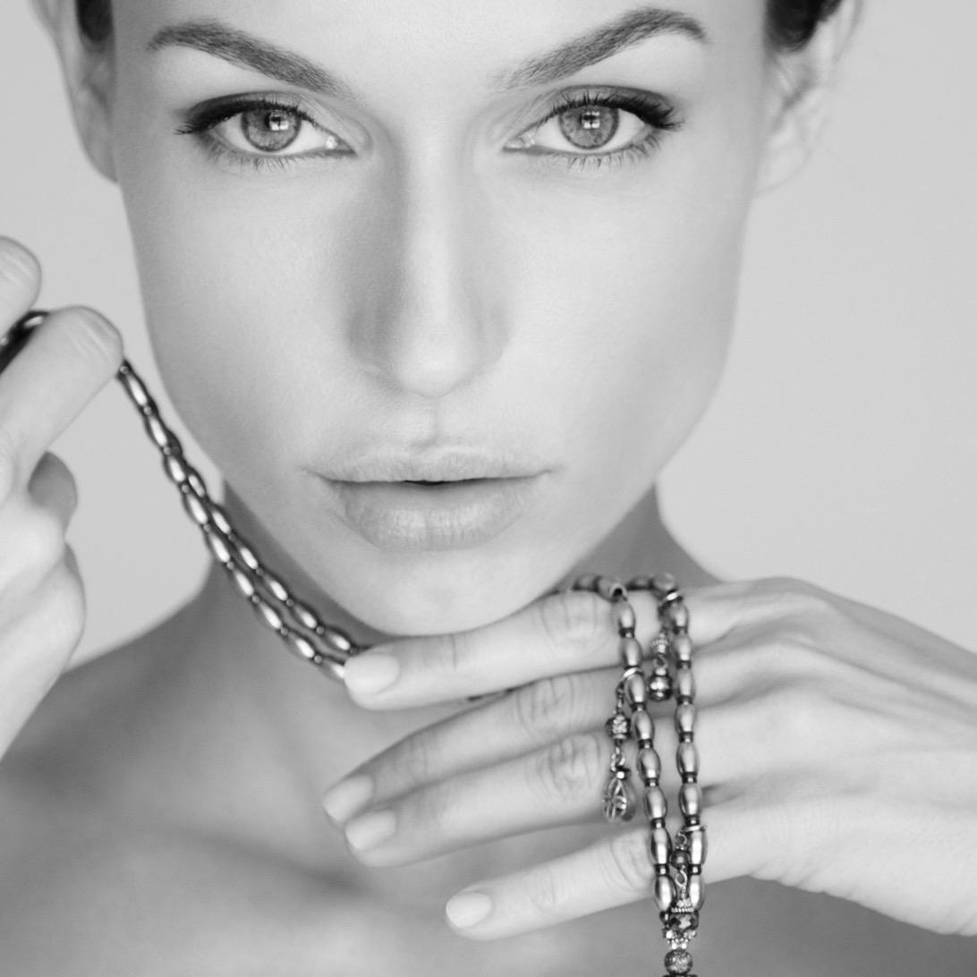 Model & Rockclimber - Love climbing, yoga, nature, travel, photography, and being outside.