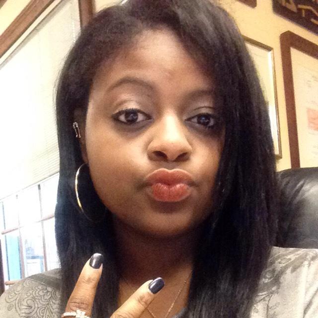 One of them I like art type girls...no judgements given, so no judgements needed. #followme...or not :) #CCUalumni