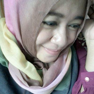 my name is santy , call me san....
from indonesian
i have a dream to make me a success
i very love my parents my superhero and my angel.