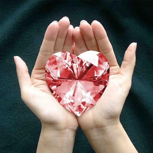 All things girly sparkly and glamorous *♡* *♡* *♡*