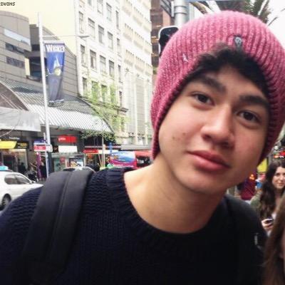 follow @infinitylrh_ plss :: she follows back!