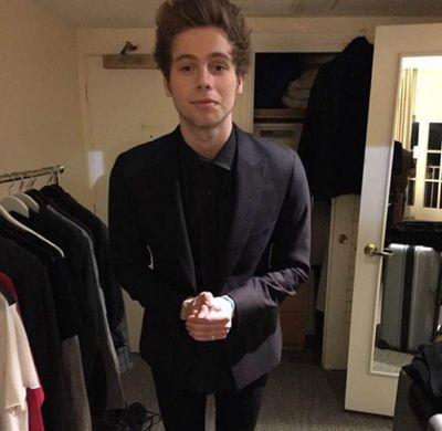 hi I love luke hemmings bye