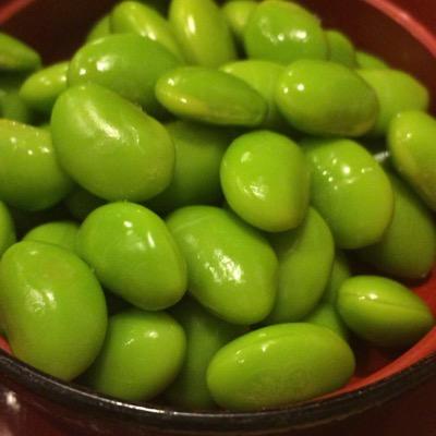 悩んでいてもお腹は減るしー！ なんだかんだで世間はヘルシー！！ お気を確かにえだまめだーんーしーーー！！ って…あ、あの…本当に適当なことしか呟かないので、フォロバしなくてもいいですからね…？リムブロミュートご自由に！！！！です！！！
！！！！！！！