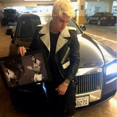 Justin replied & rt'ed me on 6/26/12. - - I'm something close to what you call a crazy janoskianator. 1/5 - - Here for my idols til the end.