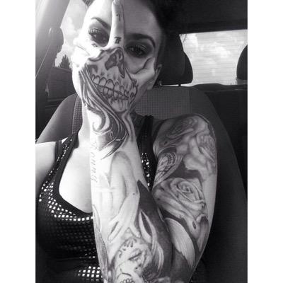 La_suicida92's profile picture. Soy esa que le hace falta a tu vida.