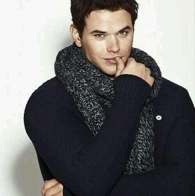 MasterECR's profile picture. Looking for my family and special girl single sister Bella @AlexisCullen77 rp 18+