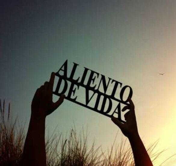 Somos jóvenes restauradores de vida, cansados de la conformidad de este mundo, y nos levantamos a romper con la religiosidad, marcando la diferencia.