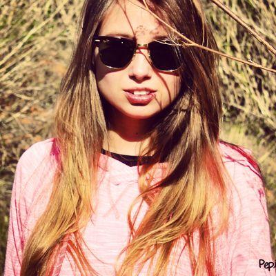 Larabeichl's profile picture. Guarda los buenos recuerdos para los malos momentos y escucha... Apuntate a la vida, a decir lo que sientes, a sentir lo que vales, a soñar lo que quieres :)