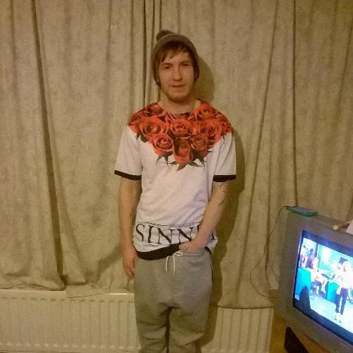 andytomo3's profile picture. 