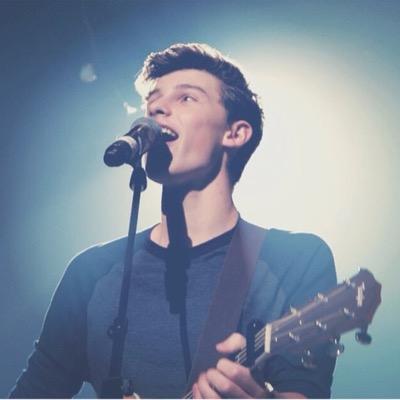 one boy, one guitar, one dream❤️