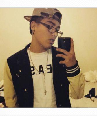 Zee_jay350's profile picture. I'm the defined. Definition of to real. Keep it real. Or just keep. Being, Fake