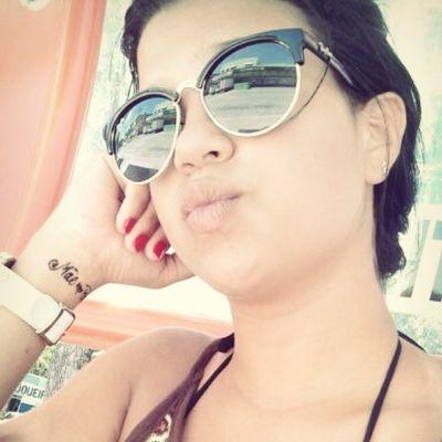 ' Oq adianta eu dizer o que eu penso de mim se cada um tem sua opiniao ' /