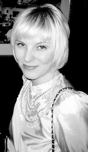 KristenCoates's profile picture. 