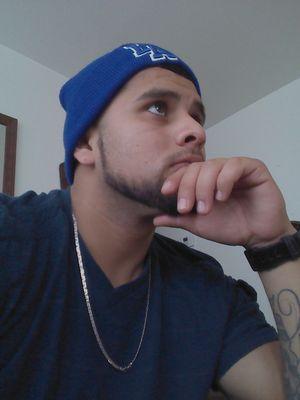 AlexZam72403901's profile picture. Stay high