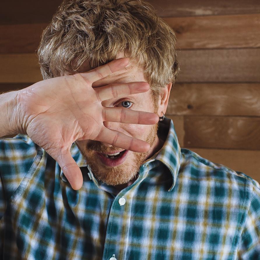 Husband, father, creative/UX director, runner, hiker, snowboarder, and person whose dogs sometimes come when called.