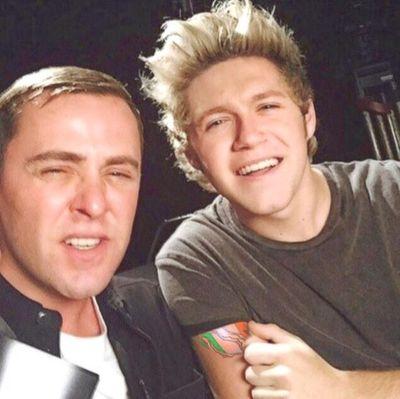 AshleyVeilHRPG's profile picture. peter is mine to dress in lace and buy things for and give cuddles all day and kiss all over the face and hold every night and fuck and love and marry and mine