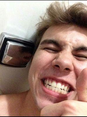 Quem sou eu? sou só uma doidinha da bio dele.Ofc dia 20/01/14 as 00:01