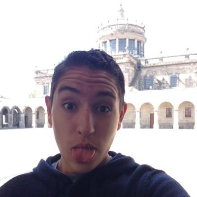 carlosruv37's profile picture. 