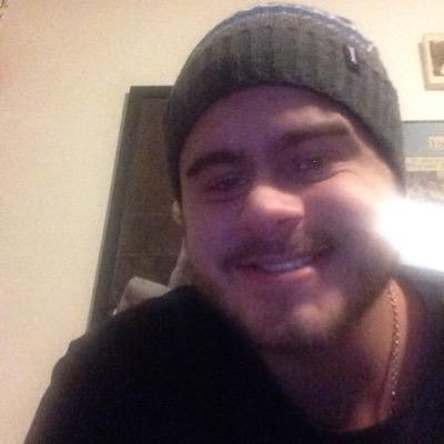 _elkriver's profile picture. country and proud west virgina born and raised hunting and fishing is life jus a single redneck lookin for his perfect girl