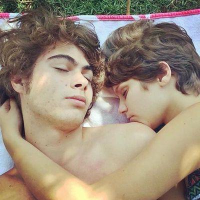 Simplesmente sou perinatica
sou louca por Rafa & Isa irei até o fim 
amo demais ❤ Instagram : @perinafcc /#perinaticassempre grupo no WhatsApp ❤