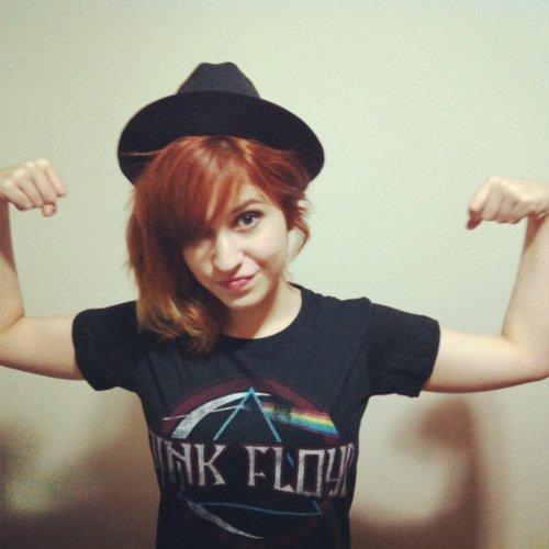 Red head freaking out ppl since -----