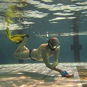We play #underwaterhockey in #Berlin! Come join us! :-) #octopush #uwh #unterwasserhockey
