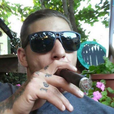 frankiesnaps1's profile picture. 