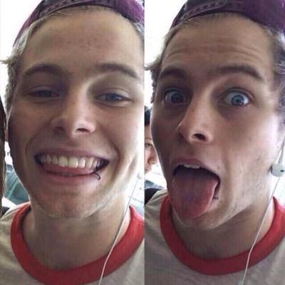 FOLLOW @Calums_Vegemite SHE FOLLOWS BACK