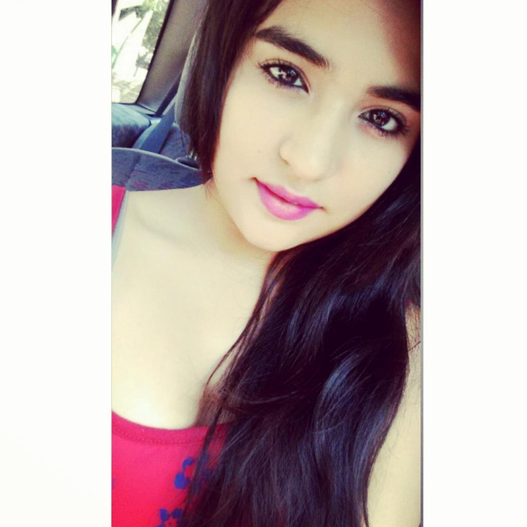 Hola, estaré un poco más en contacto por medio de está red social;3 
Sígueme & te sigo;*