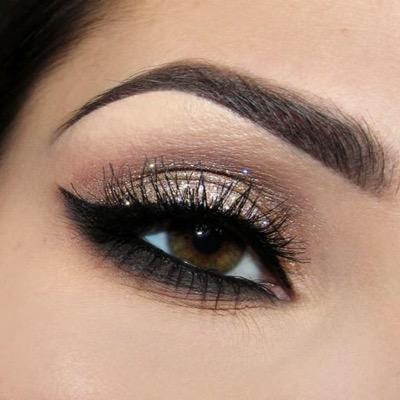 The Threading Lounge!Professional unisex eyebrow & facial threading by a licensed Esthetician/Threading Specialist with over 30 years of experience.