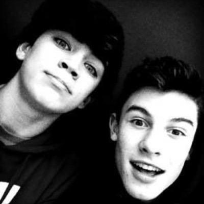 follow @hayesmuffin
