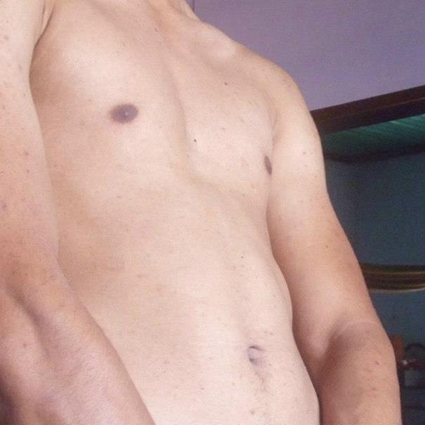 soy nuevo en la. ciudad no tengo donde quedarme busco pana serio para salvo bien. nada de locas