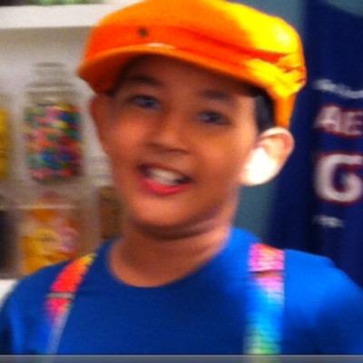 I am 10yrs.Passionate abt -acting,food,travelling n Disney . actor- Akbar birbal,Snapdeal,Appykids,1of da Winner of JMC,won bestTELE show award2015for Eatmanuel