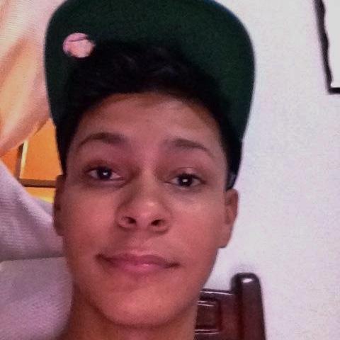 Heyni22's profile picture. 