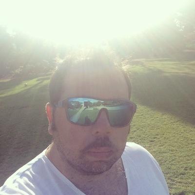 Ingeneiro Comercial, de San Antonio, Colocolino, cervecero, me encanta el Rock y Fans de la Renga