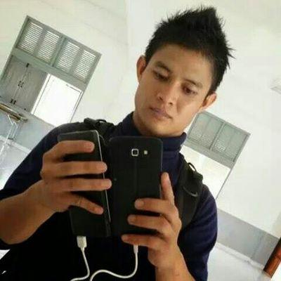 818b617022b9406's profile picture. 