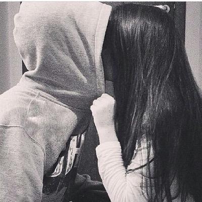 simpleeyouneek's profile picture. 